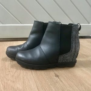 Sorel Joan of Arctic Wedge II Chelsea Boots